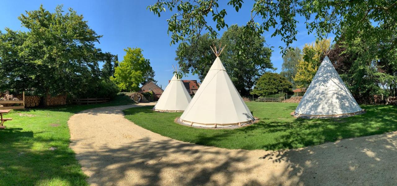 ホテル Domaine De Carnin Beloeil エクステリア 写真